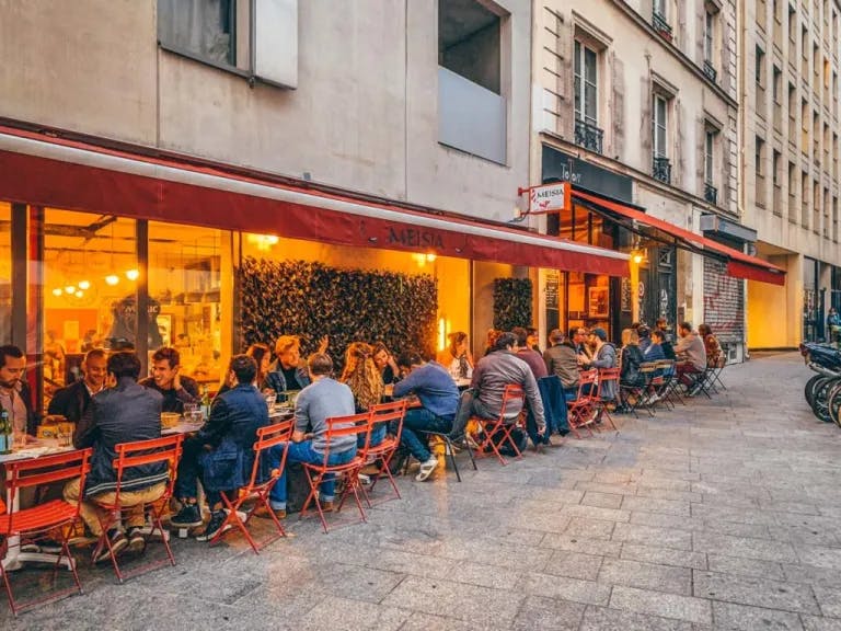 Meisia, wonderful little “game-bar”, in the heart of Paris